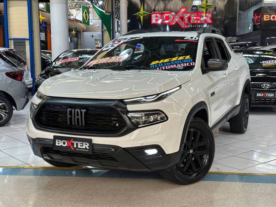 FIAT TORO 2.0 16V TURBO DIESEL ULTRA 4WD AT9 FIAT TORO 2.0 16V TURBO DIESEL ULTRA 4WD AT9